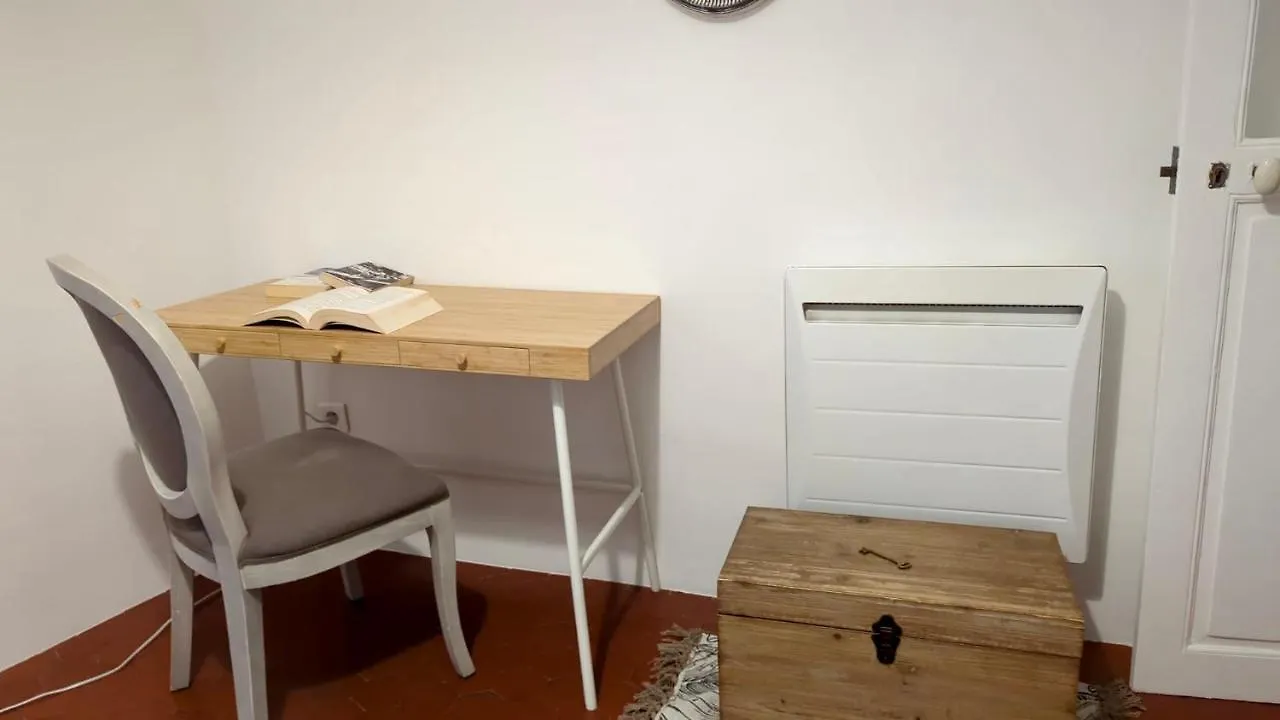 Typique - 2 Bedrooms,Typical Apartment-Old Town Ницца