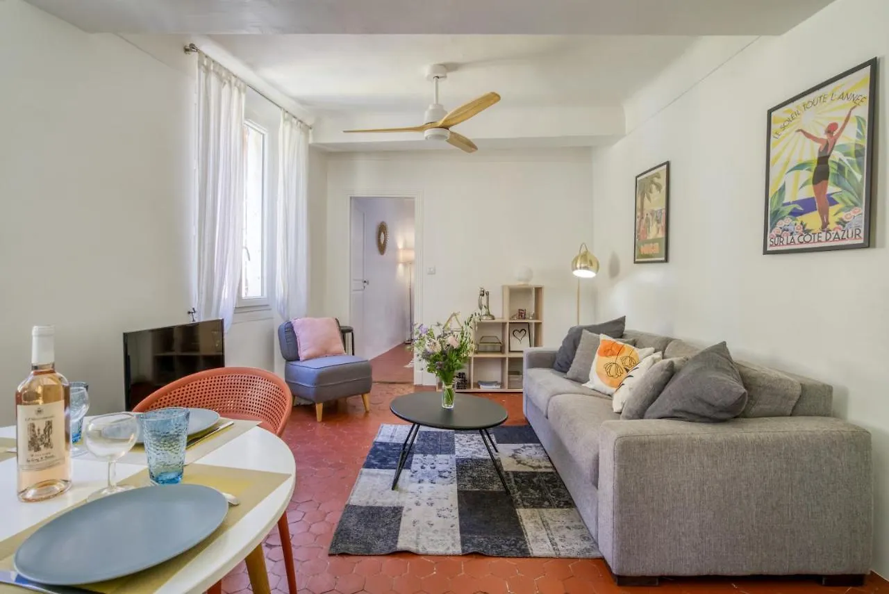 Typique - 2 Bedrooms,Typical Apartment-Old Town Nice Apartment