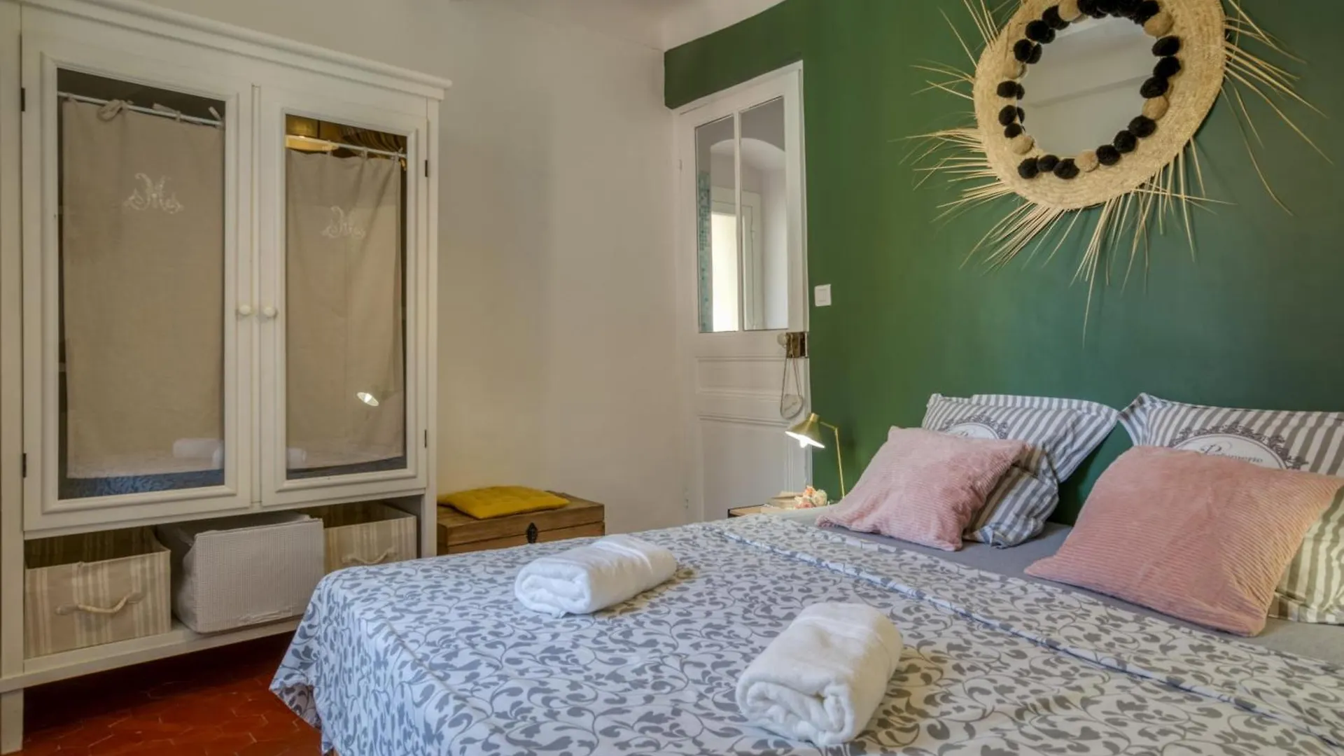 Typique - 2 Bedrooms,Typical Apartment-Old Town Nice